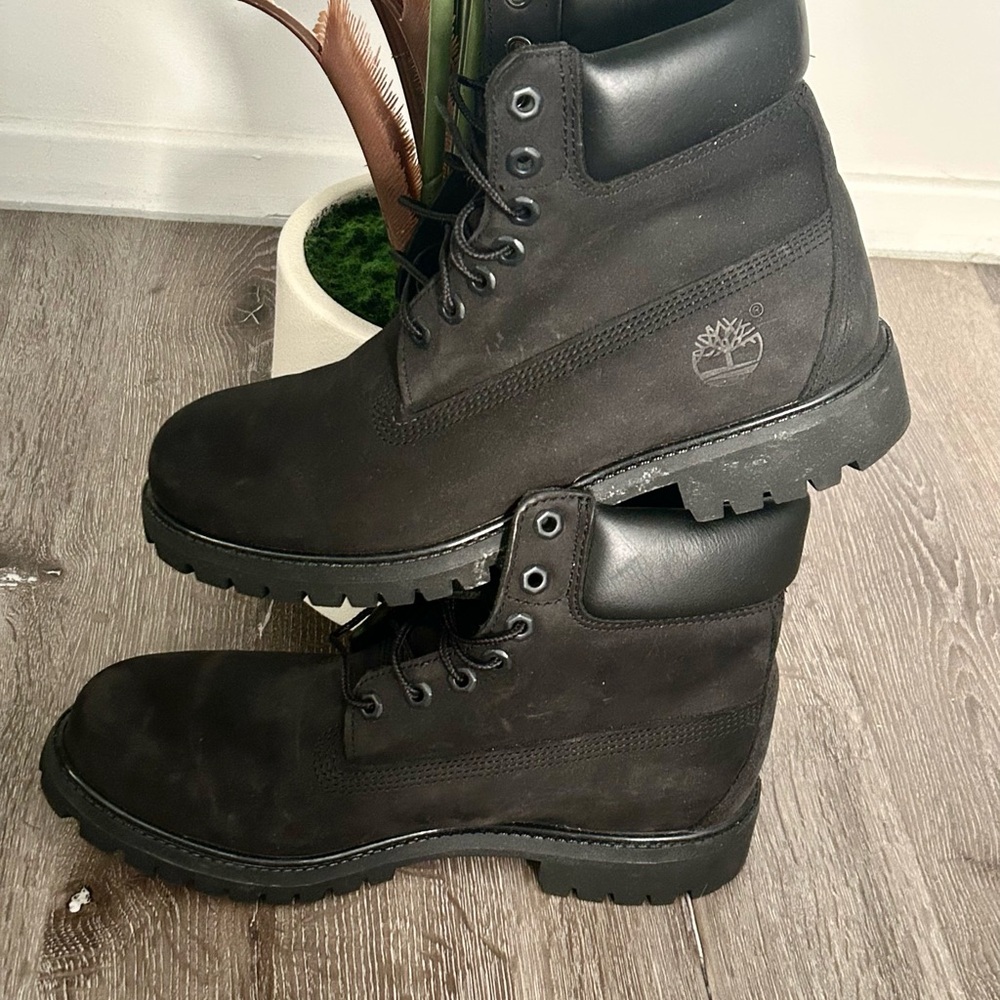 Timberland Men's black Leather Boots size 10
